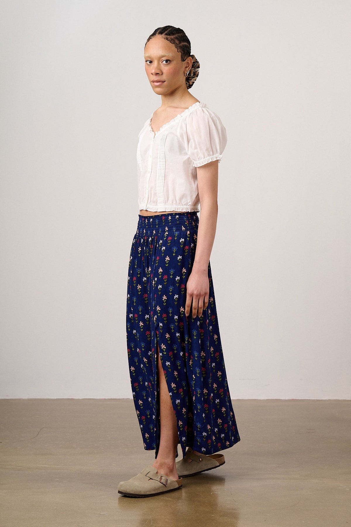 Poppy - Elasticated Waist Skirt in Navy Tulips Print