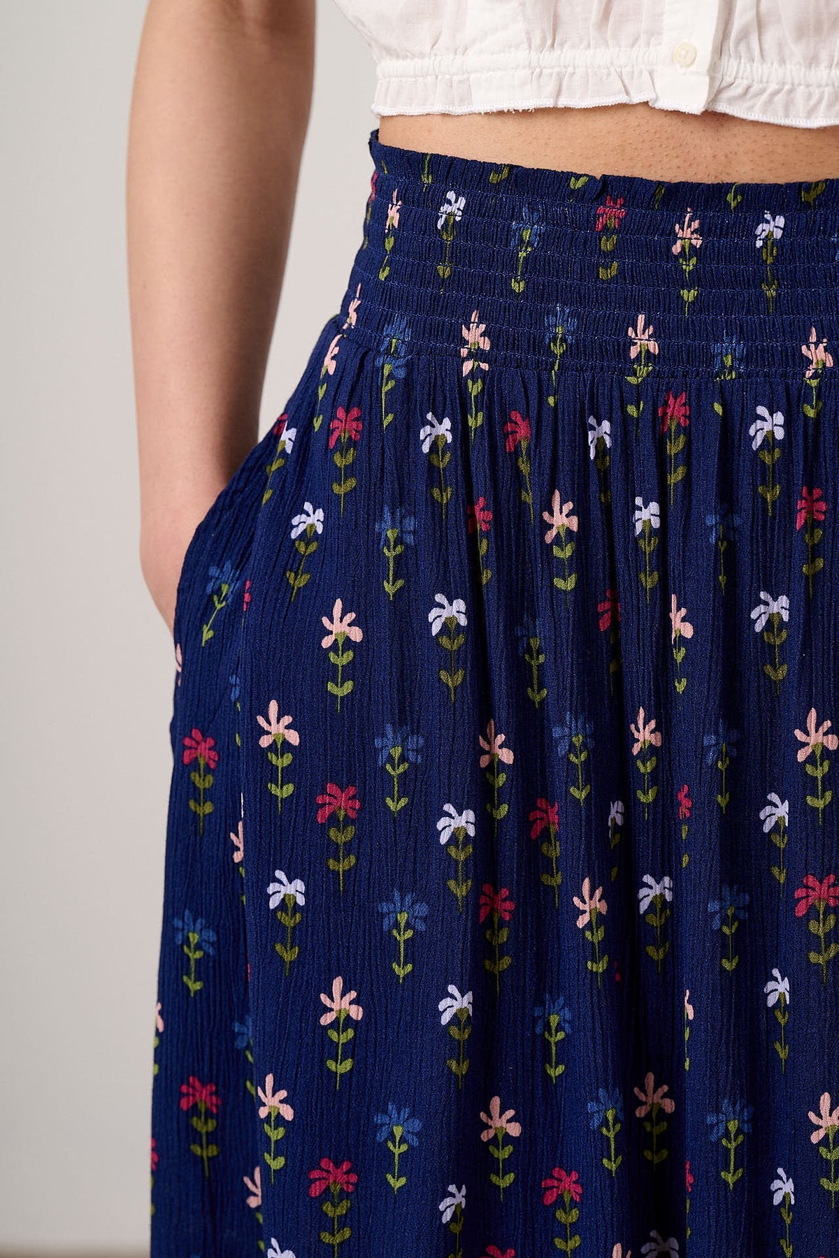 Poppy - Elasticated Waist Skirt in Navy Tulips Print